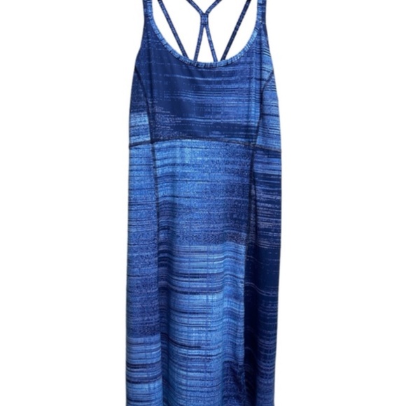 The North Face- active dress with built in bra - Picture 10 of 11